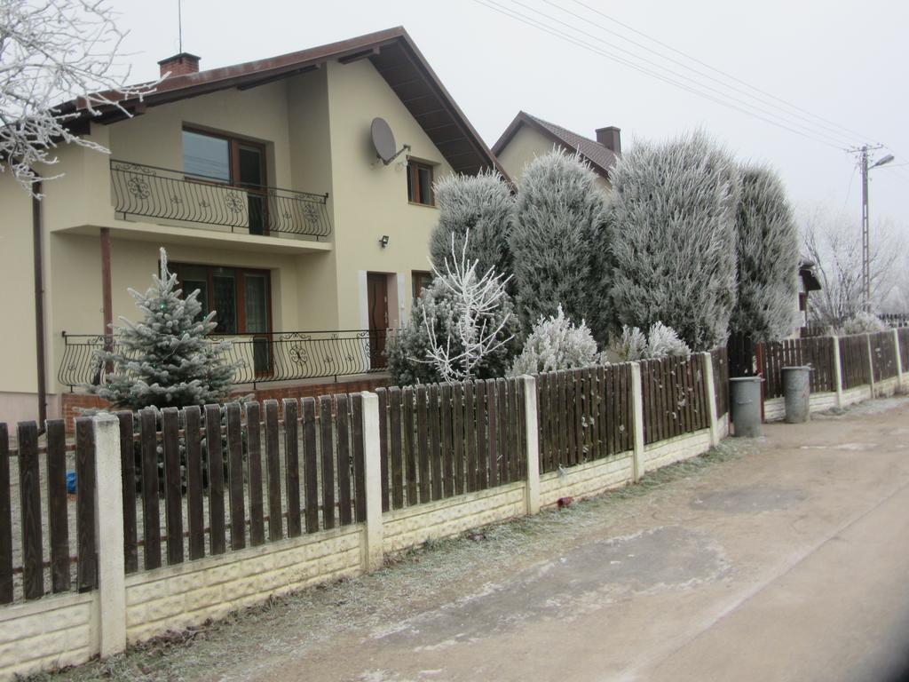 Gospodarstwo Agroturystyczno-Edukacyjne Gratka Celiny  Dış mekan fotoğraf