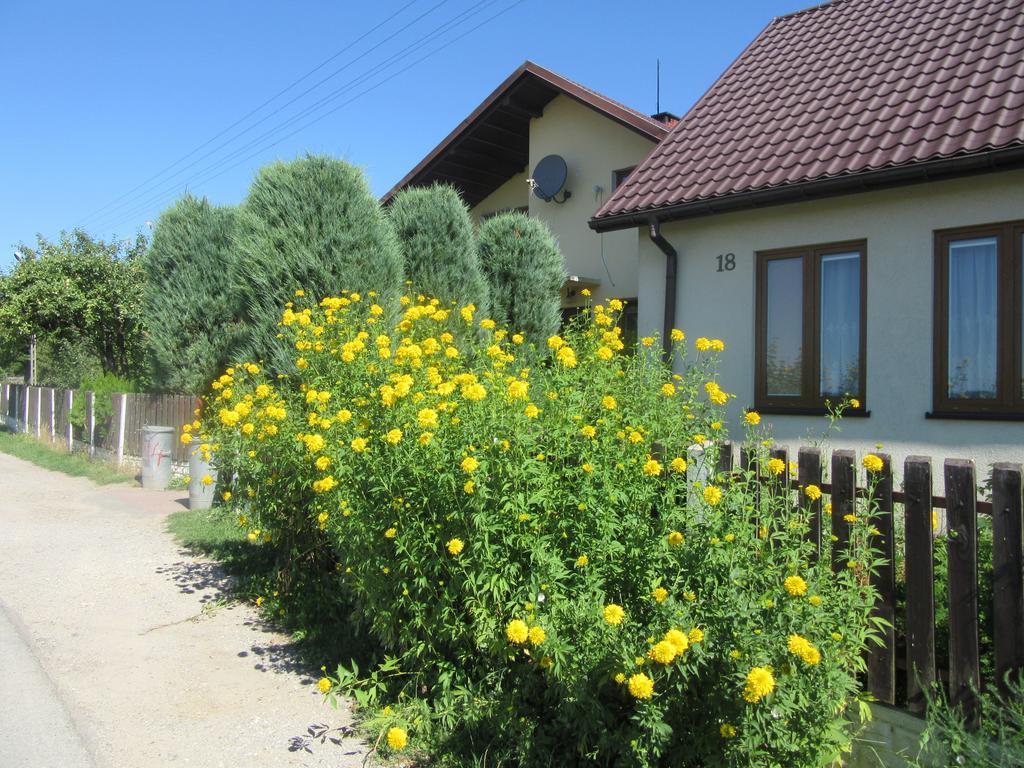 Gospodarstwo Agroturystyczno-Edukacyjne Gratka Celiny  Dış mekan fotoğraf